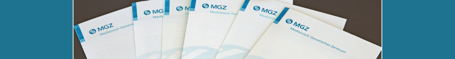 Verschiedene Flyer des MGZ - Medizinisch Genetischen Zentrums